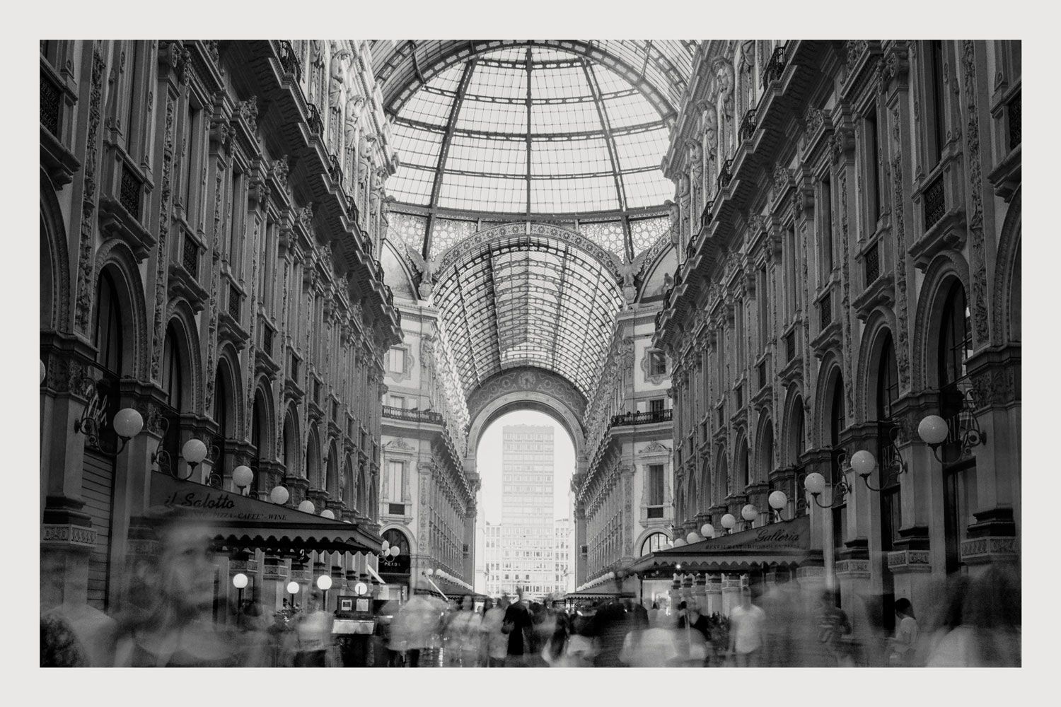 Paris Milan Blur
