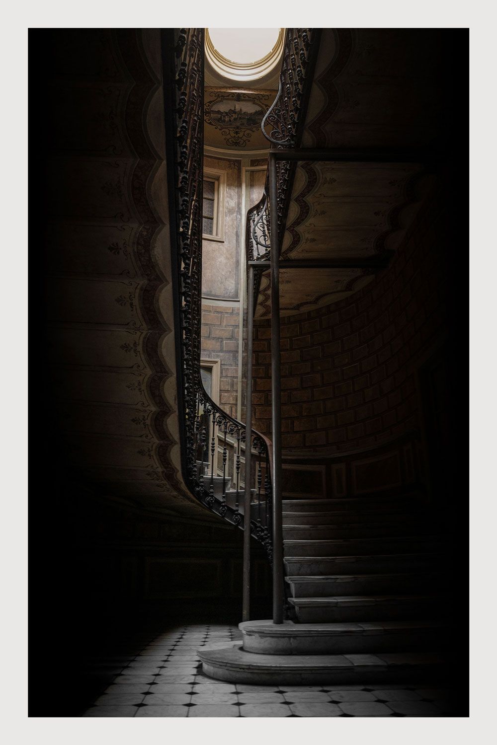 Light and Shadow Alleys